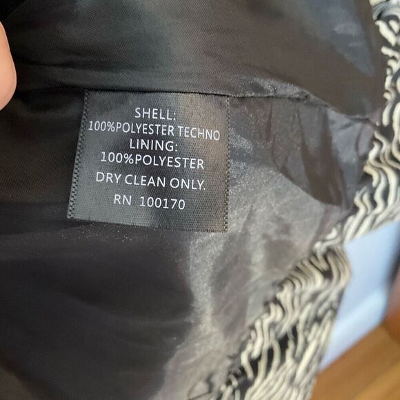 Sandro Studio Ruffle Zebra Trench Coat, Medium. Mobwife - Picture 11 of 16